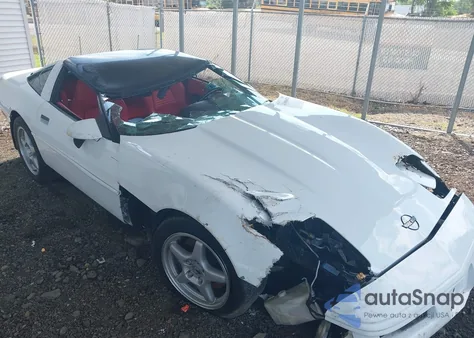 1996 Chevrolet Corvette z USA, uszkodzony, nr VIN 1G1YY22P8T5102860
